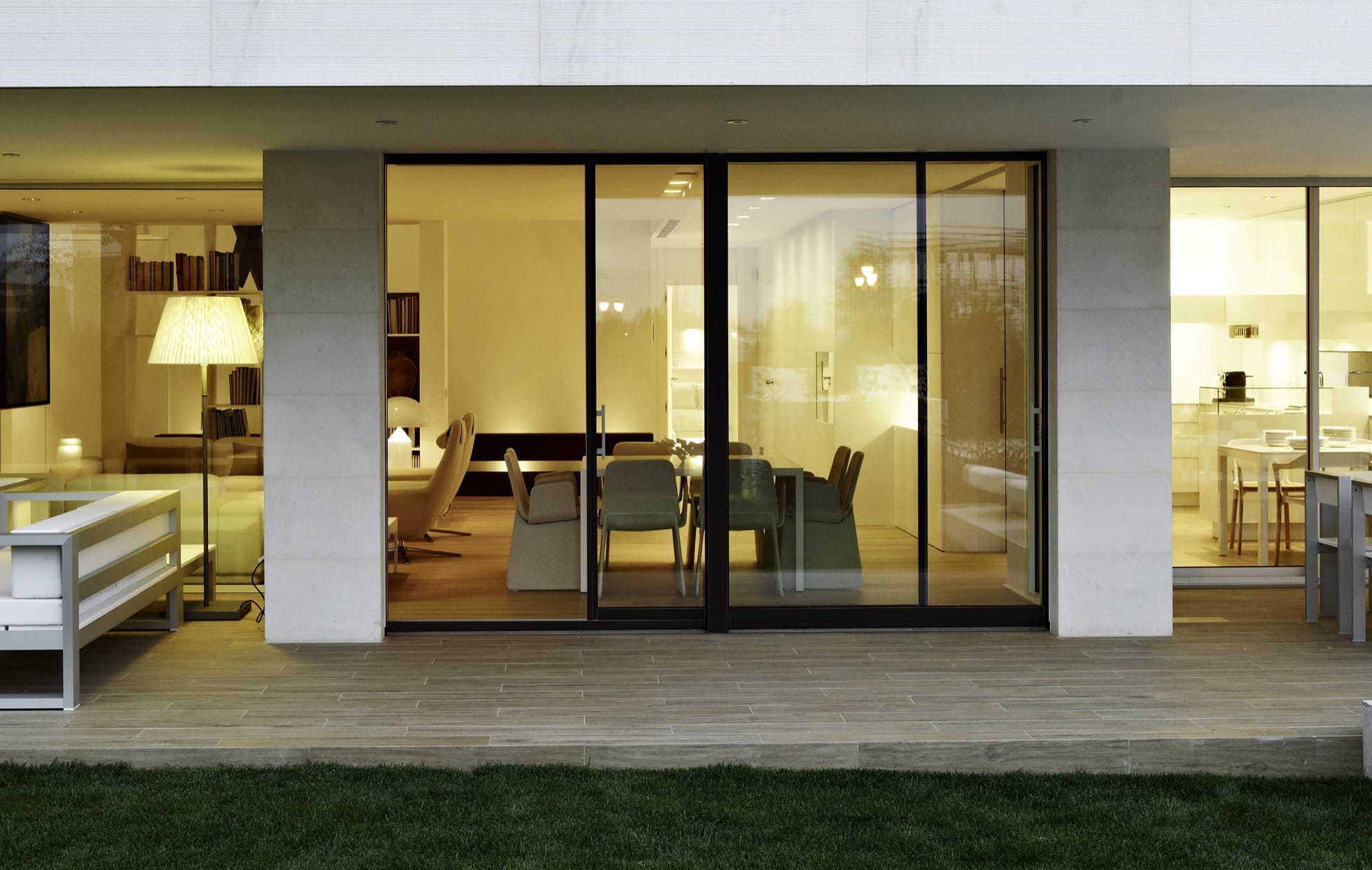 SOLEAL55_Porte_Coulissante_NOIR_RAL9005